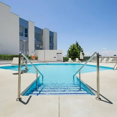Daire Stylish 3 Bedroom Le Mirage Close To Rdr317 *